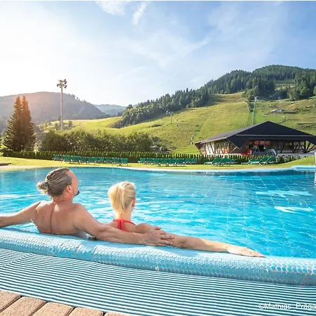 Suedhang Pensionat Bad Kleinkirchheim